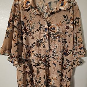 Like New Urban Girl size XL button down flower print ruffled short sleeve shirt